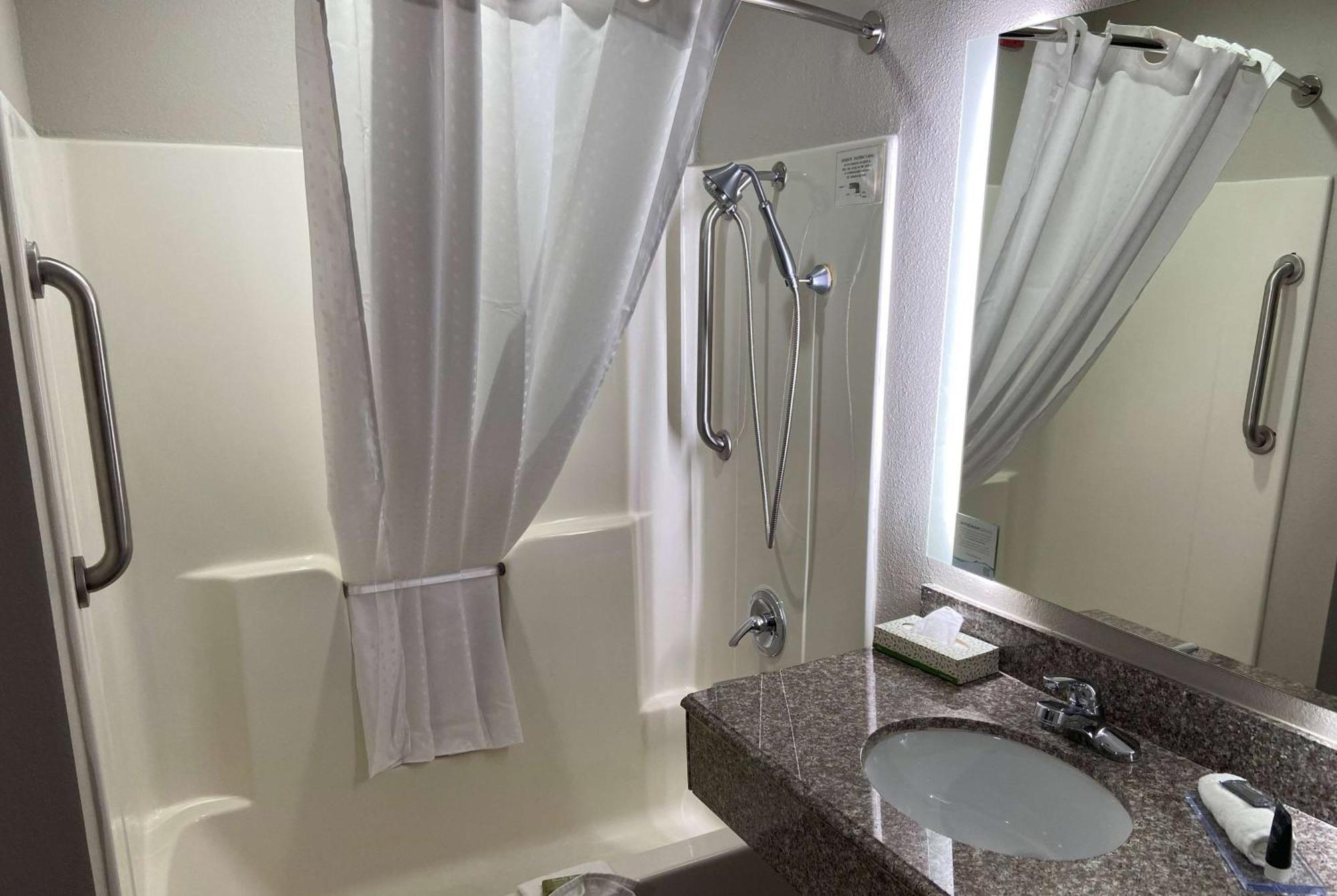 Days Inn & Suites By Wyndham Tahlequah Luaran gambar